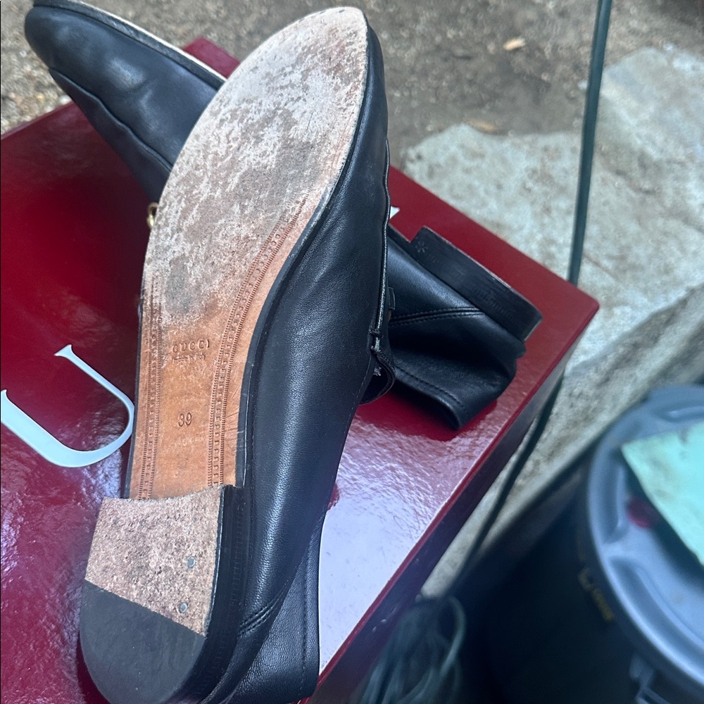 Gucci Brixton Black Leather Loafers with Gold Detailing - Picture 10 of 10